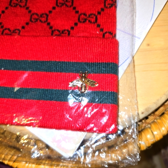 GUCCI BEANIE - Picture 3 of 3